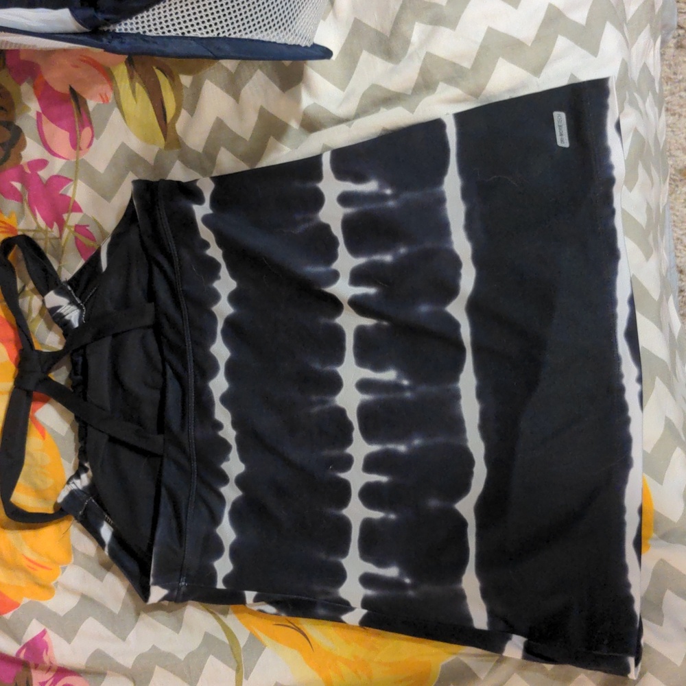 Workout Tank - Picture 2 of 2